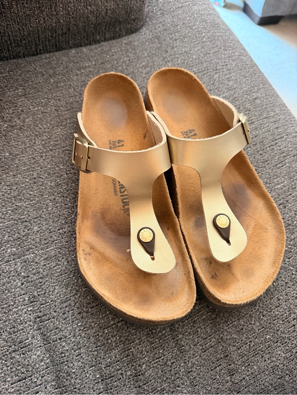 Women's Gold Gizeh Birkenstock Sandals